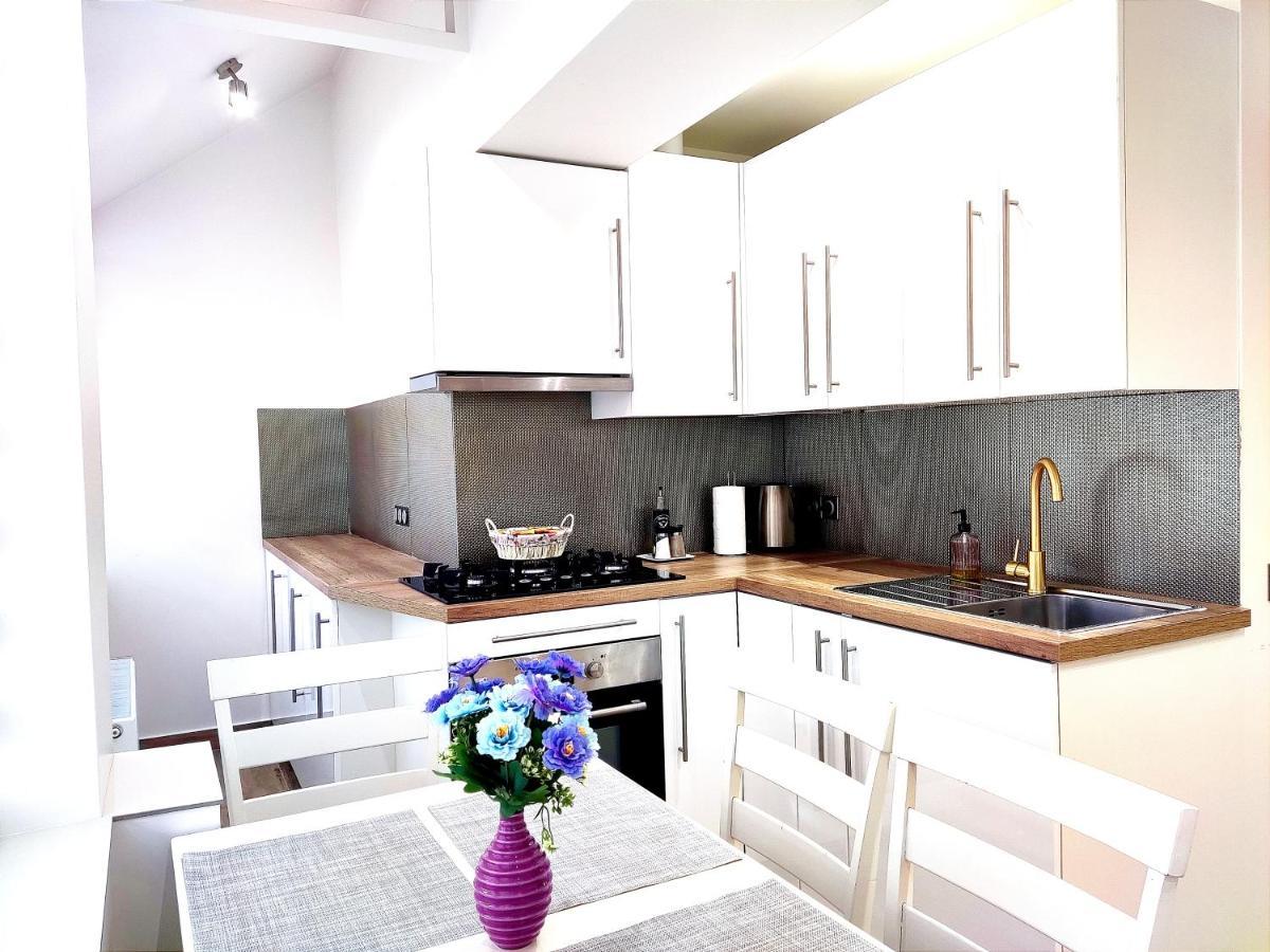 Sun Apartment Center City คีชีเนา ภายนอก รูปภาพ